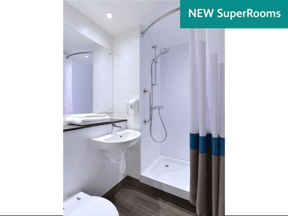 Travelodge London City Airport Εξωτερικό φωτογραφία